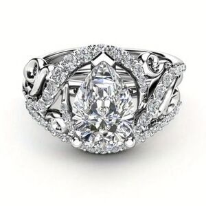 Elegant Halo pear cut white diamond wedding ring set sz 9